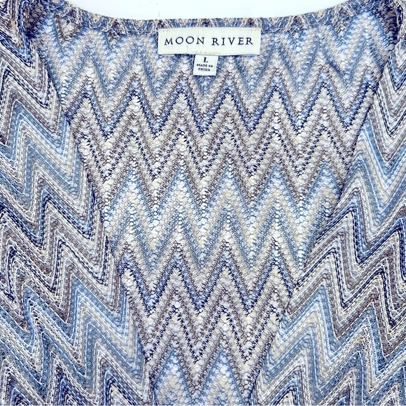 Moon River Chevron Tie Front Sheer Blouse L Metallic Zigzag Puff Sleeve Top - Picture 5 of 12